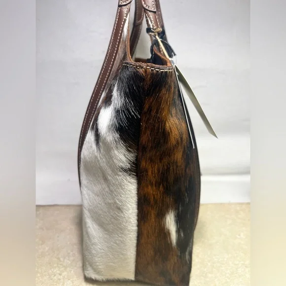Viral Cavalcanti Cowhide Bag! - Picture 4 of 10